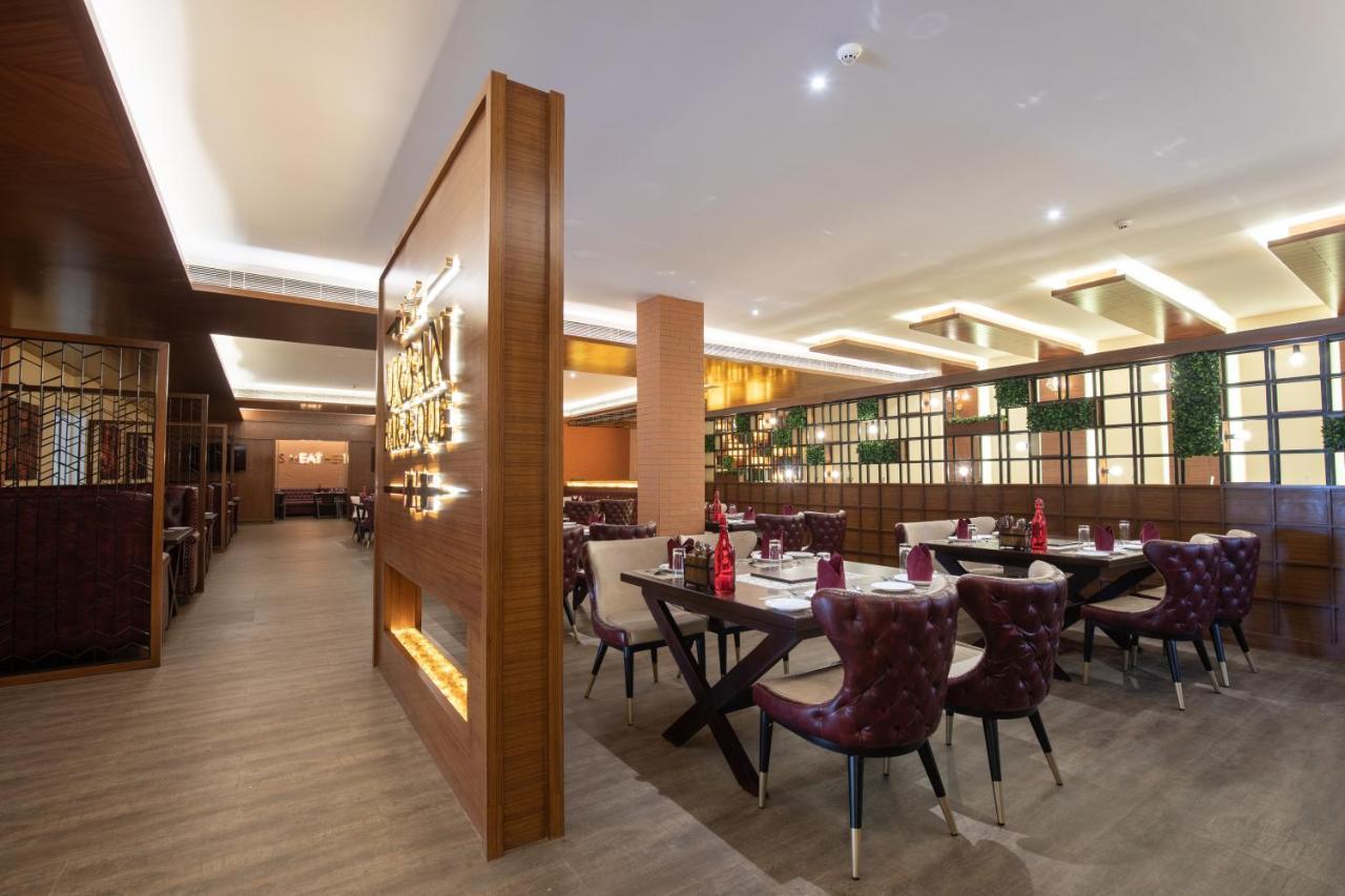 Jenneys Residency Hotel 4*